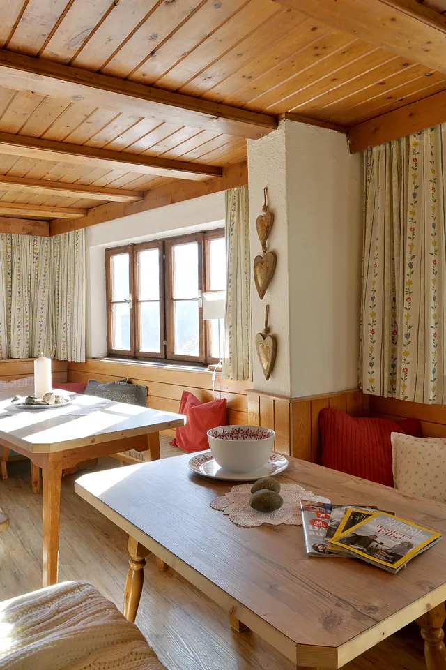 Almhof-Roswitha-Bauernhaus-Lenzelerhof-Hippach-Schwendberg-532-Roswitha-Schneeberger-Wohnzimmer1-10-2015_-_Kopie.jpg