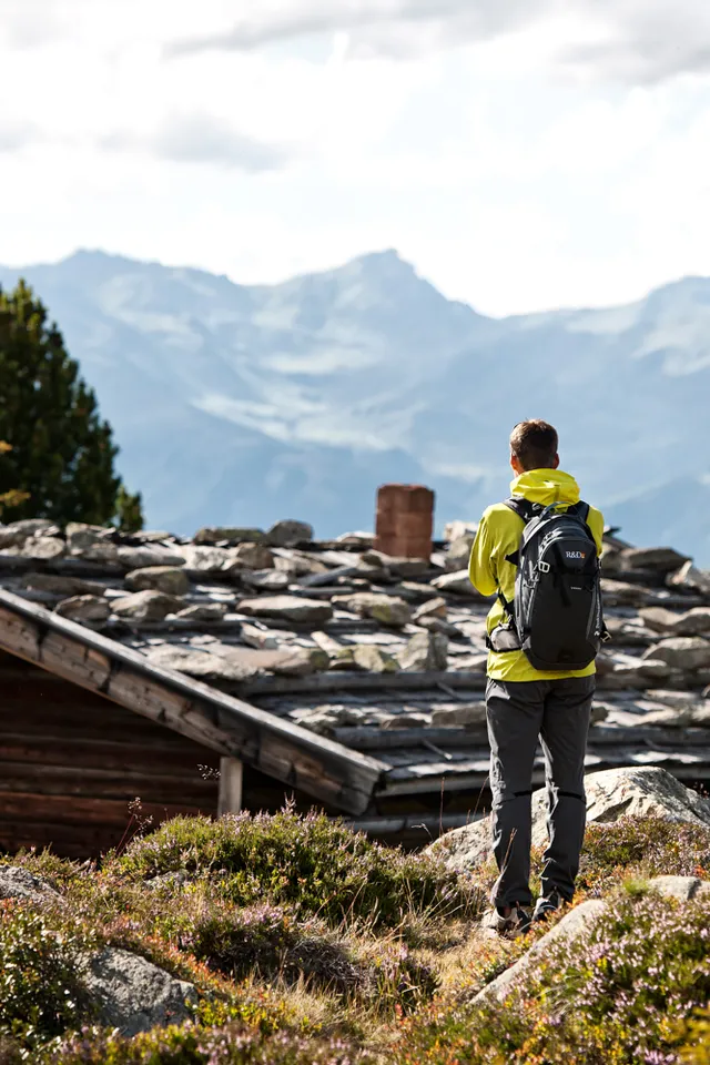 wandern_ahorn_zillertalertourismus_andreschoenherr.jpg