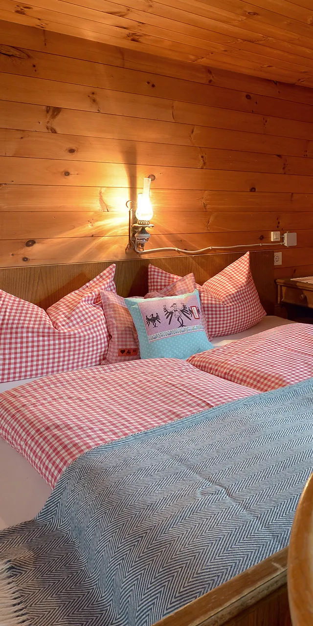 Lenzelerhof_Schlafzimmer1.jpg