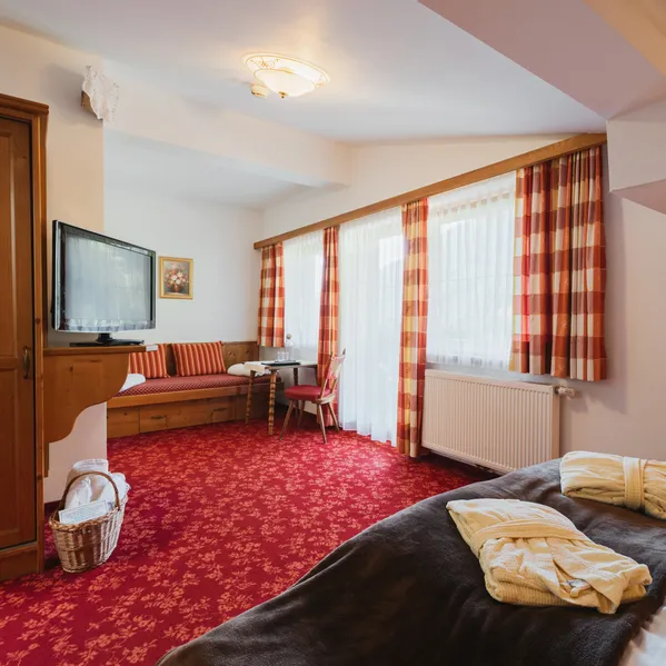 doppelzimmer_komfort_11.jpg